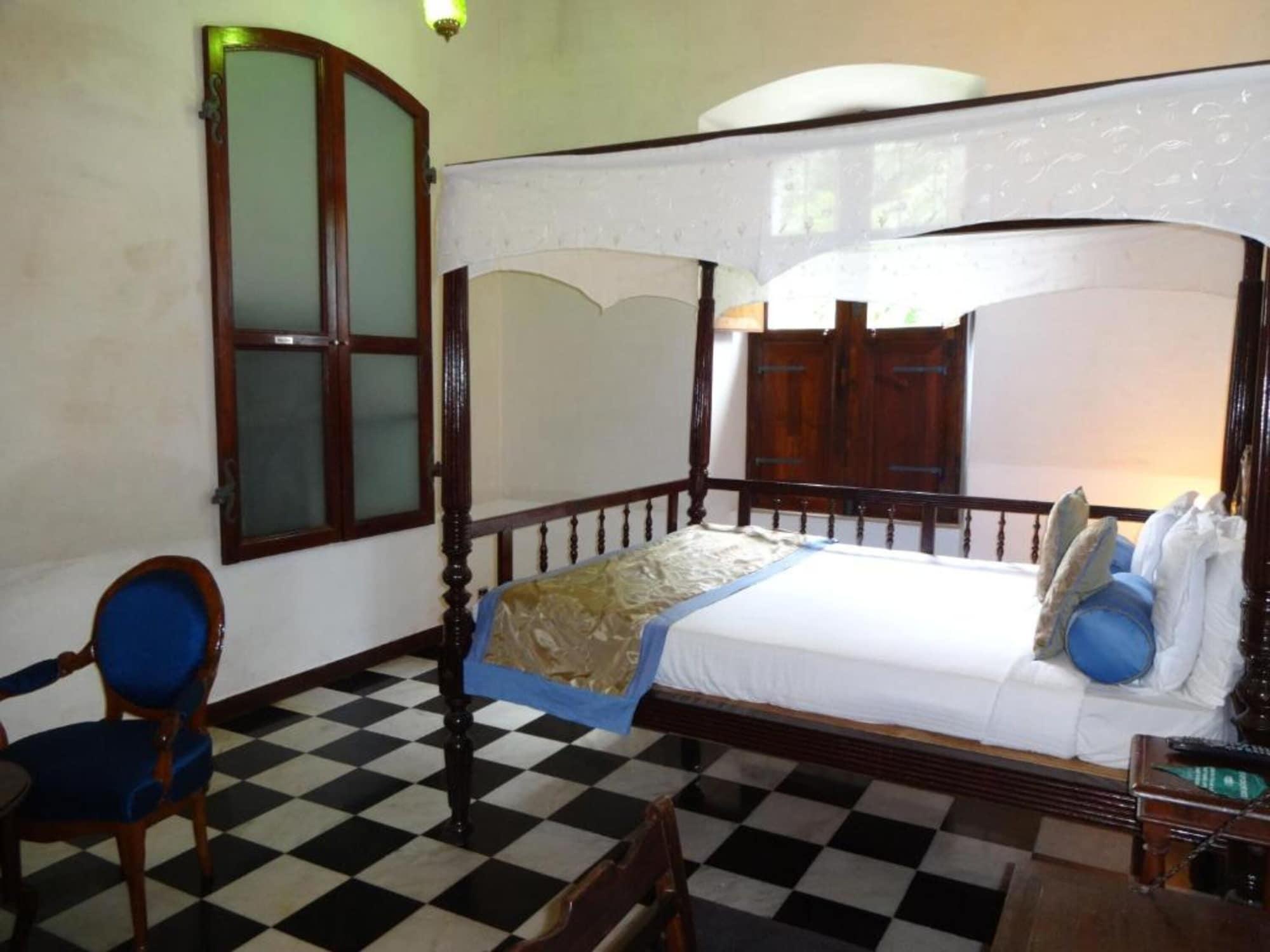 Le Dupleix Hotel Pondicherry Esterno foto